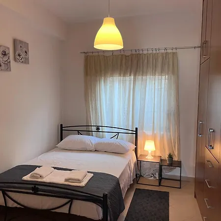 Apartment Andrew's Place Gjashte