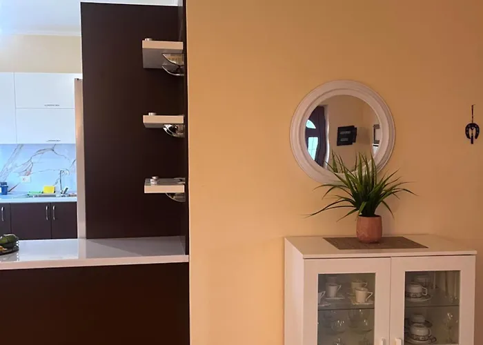 Andrew's Place * Gjashte