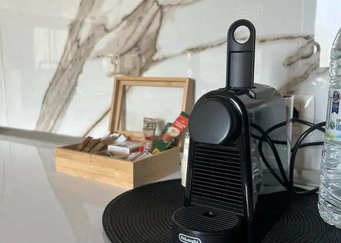 Andrew's Place Gjashte